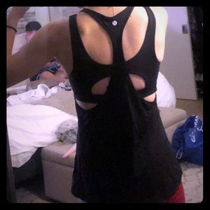 Lululemon black bra plus top